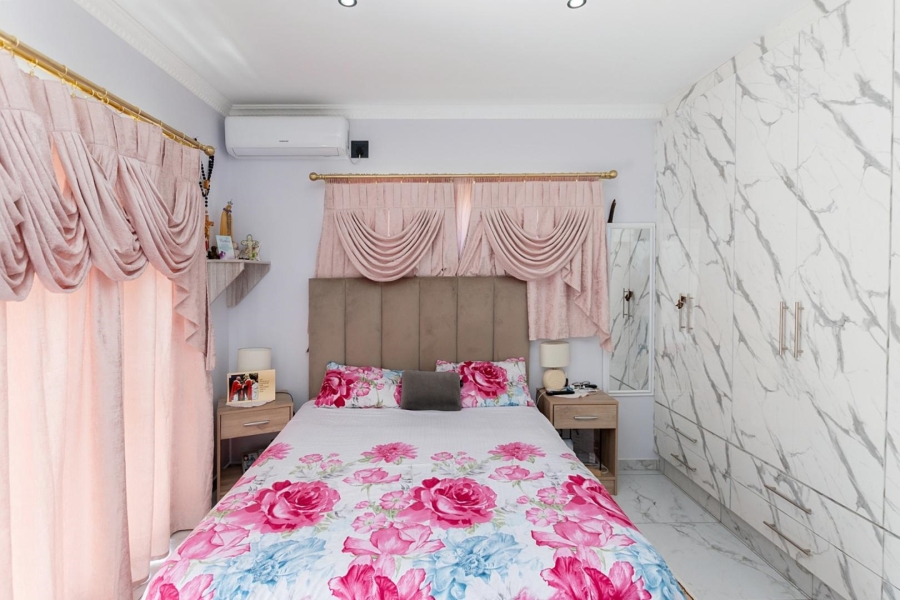 4 Bedroom Property for Sale in Country Club Western Cape